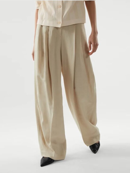 COS Pants - COS Pleated Linen Pants in Beige, size 2